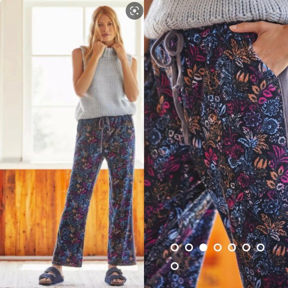 Anthropologie Pants - Daily Practice by Anthropologie Velvet High Rise Floral Joggers XS